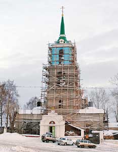 Храм в поселке Нейво-Шайтанске священник так и не успел 
восстановить.